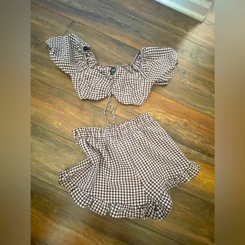 Target brown and white plaid set. Top size small, shorts size medium.